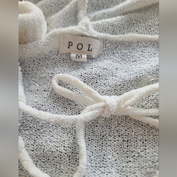 Lightweight white and mustard yellow sweater with hood size medium.Light weight - Picture 4 of 5